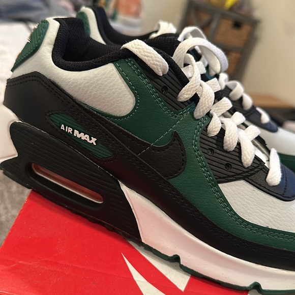 NWT NIKE AIR MAX 90 LTR (GS) - Picture 8 of 12